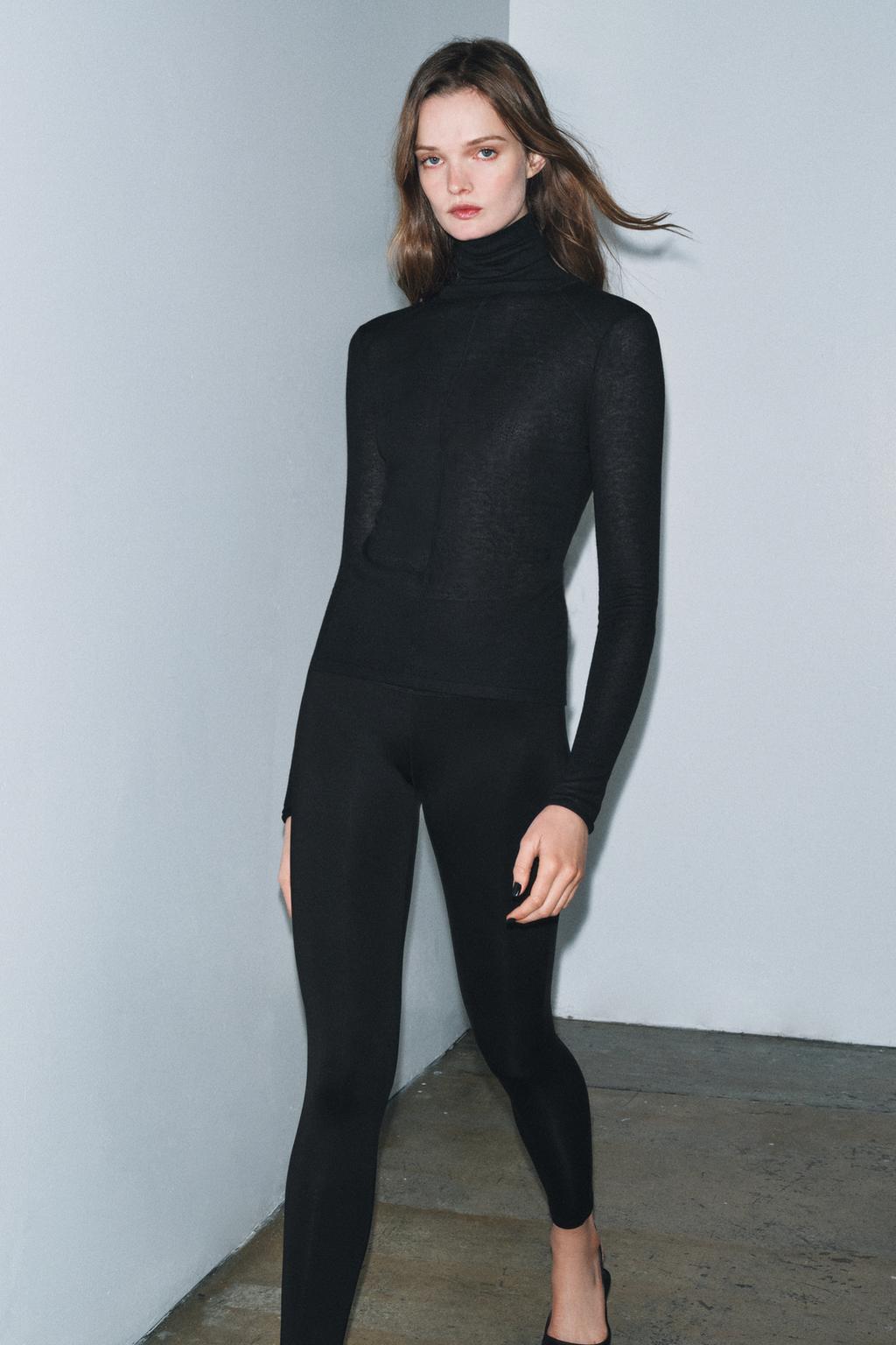 ВЯЗАНЫЙ СВИТЕР С ВЫСОКИМ ВОРОТНИКОМ ИЗ ШЕРСТИ