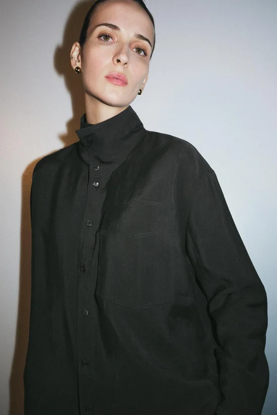 СТРУЯЩАЯСЯ РУБАШКА ОВЕРСАЙЗ — коллекция Zara «ZW»