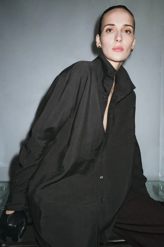 СТРУЯЩАЯСЯ РУБАШКА ОВЕРСАЙЗ — коллекция Zara «ZW»