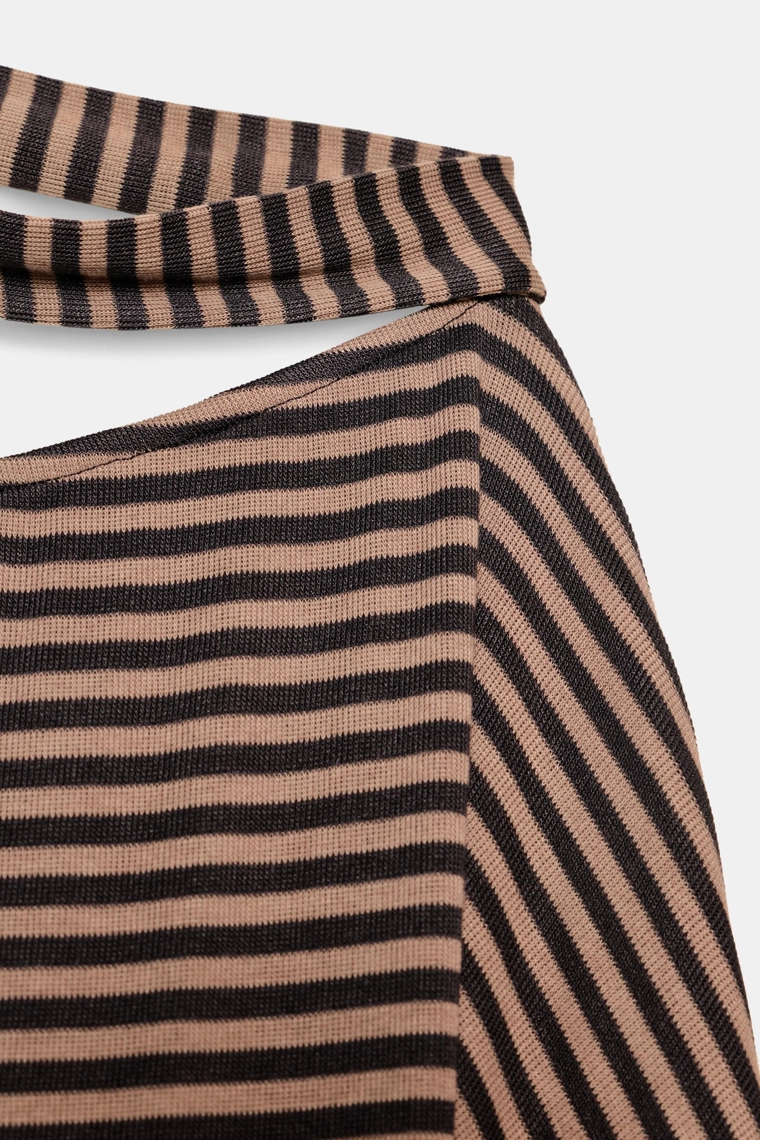 Платье в полоску с поясом