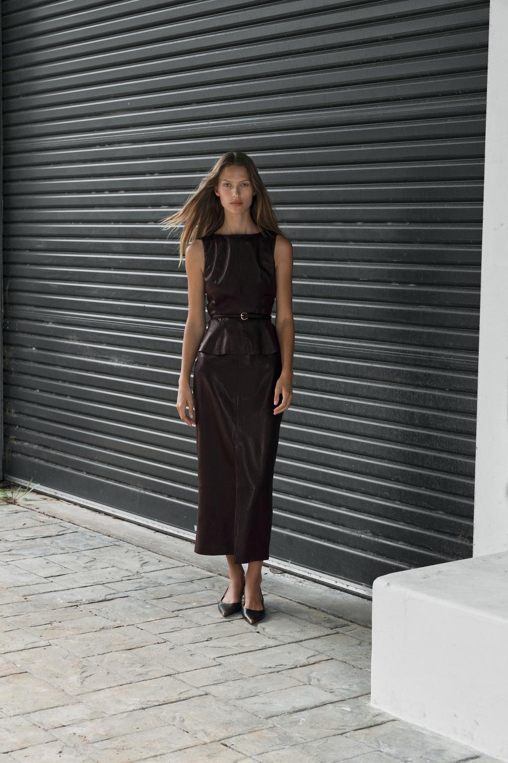 ТОП ИЗ ИСКУССТВЕННОЙ КОЖИ БЕЗ РУКАВОВ