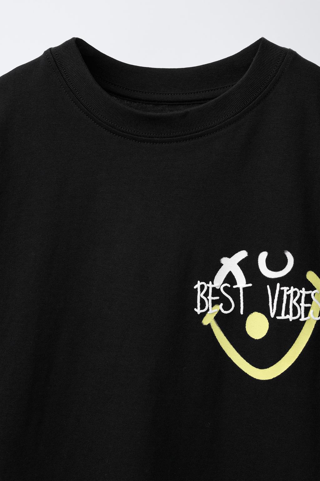 ФУТБОЛКА С ТЕКСТОМ ГРАФФИТИ