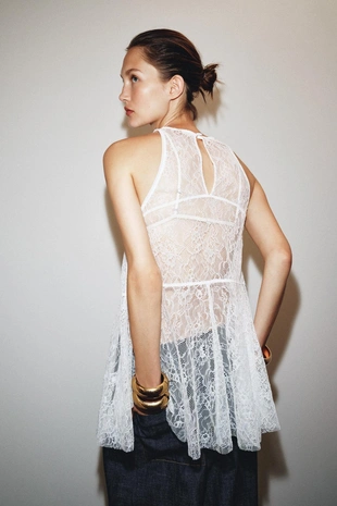 Кружевное платье-халтер- Заказать в России