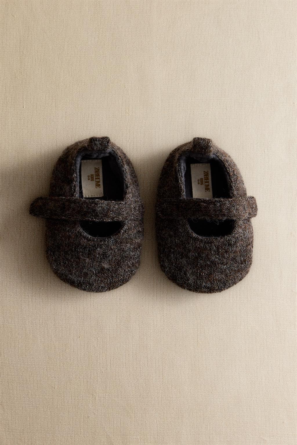 Туфли-балетки с эффектом шерсти