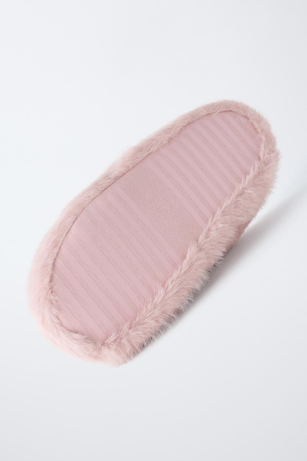 ДОМАШНИЕ ТАПОЧКИ HELLO KITTY © SANRIO