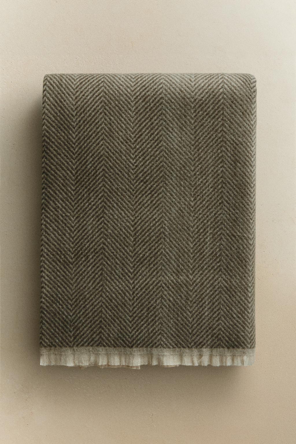 Плед в узоре «коса»