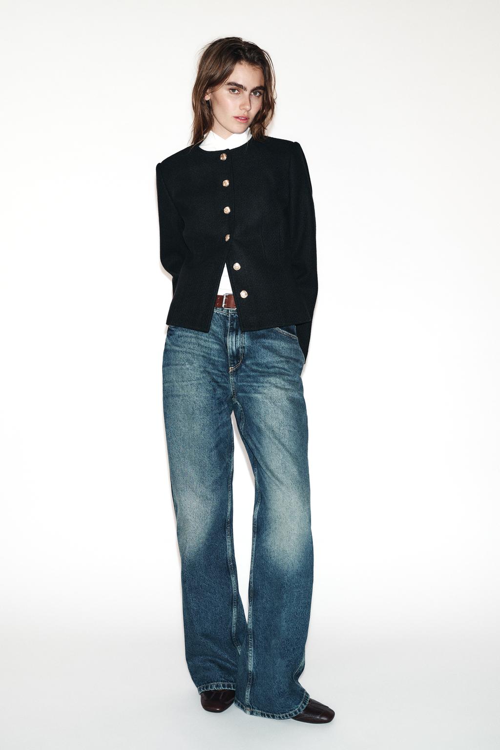 БЛЕЙЗЕР ОБЛЕГАЮЩЕГО КРОЯ С КРУГЛЫМ ВЫРЕЗОМ