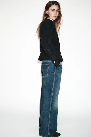 Блейзер облегающего кроя с круглым вырезом