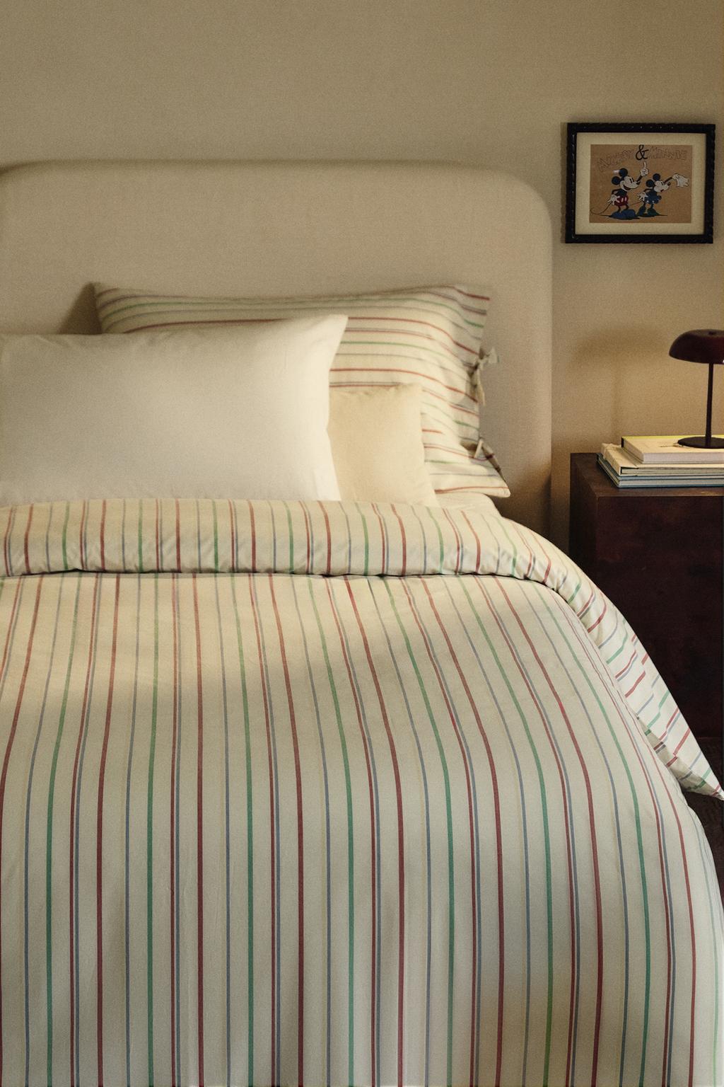 Детское одеяло с полосатым рисунком