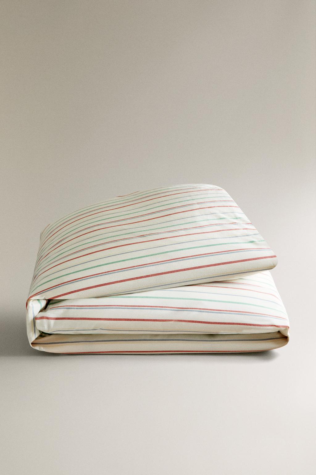 Детское одеяло с полосатым рисунком