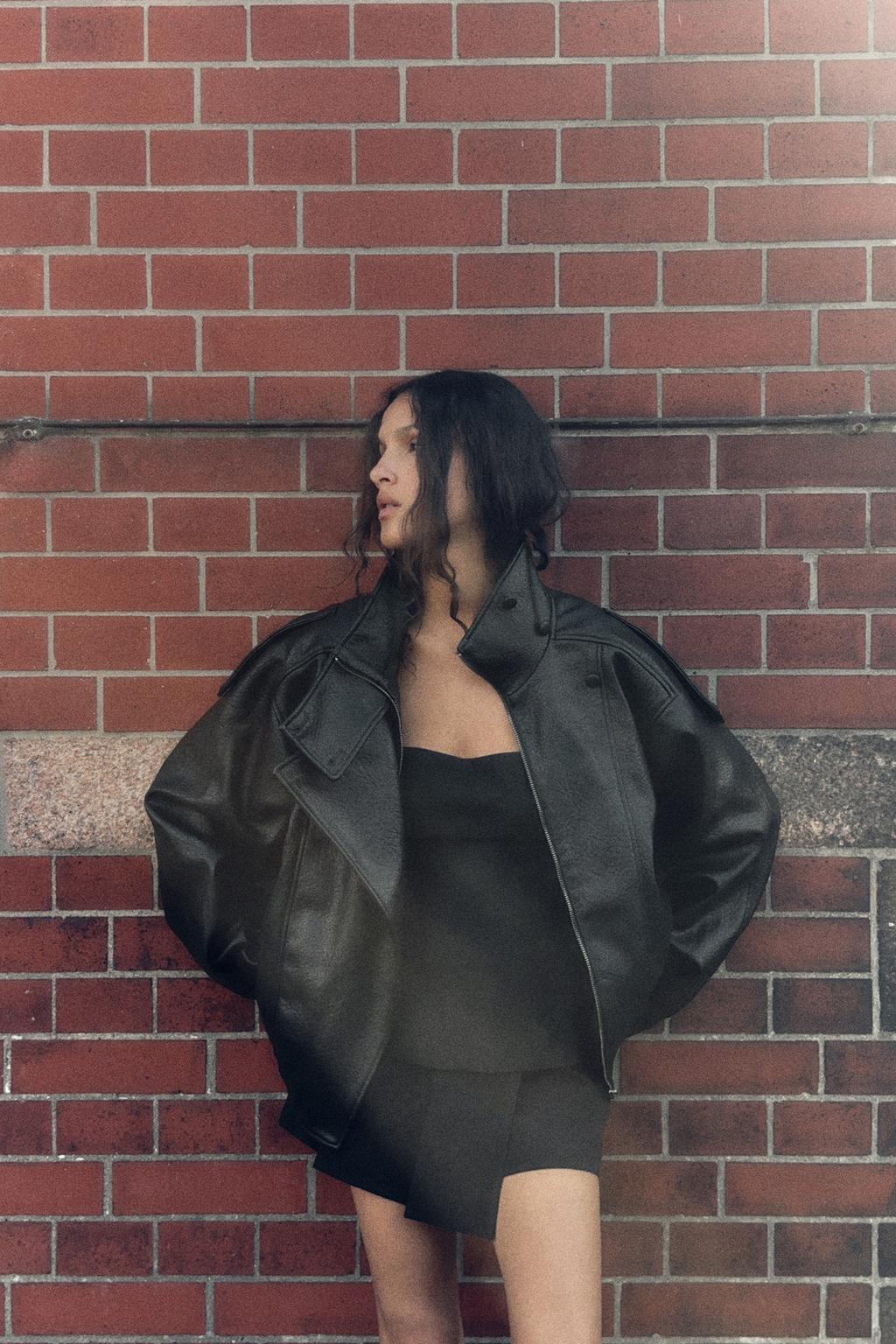 КУРТКА ИЗ ИСКУССТВЕННОЙ КОЖИ