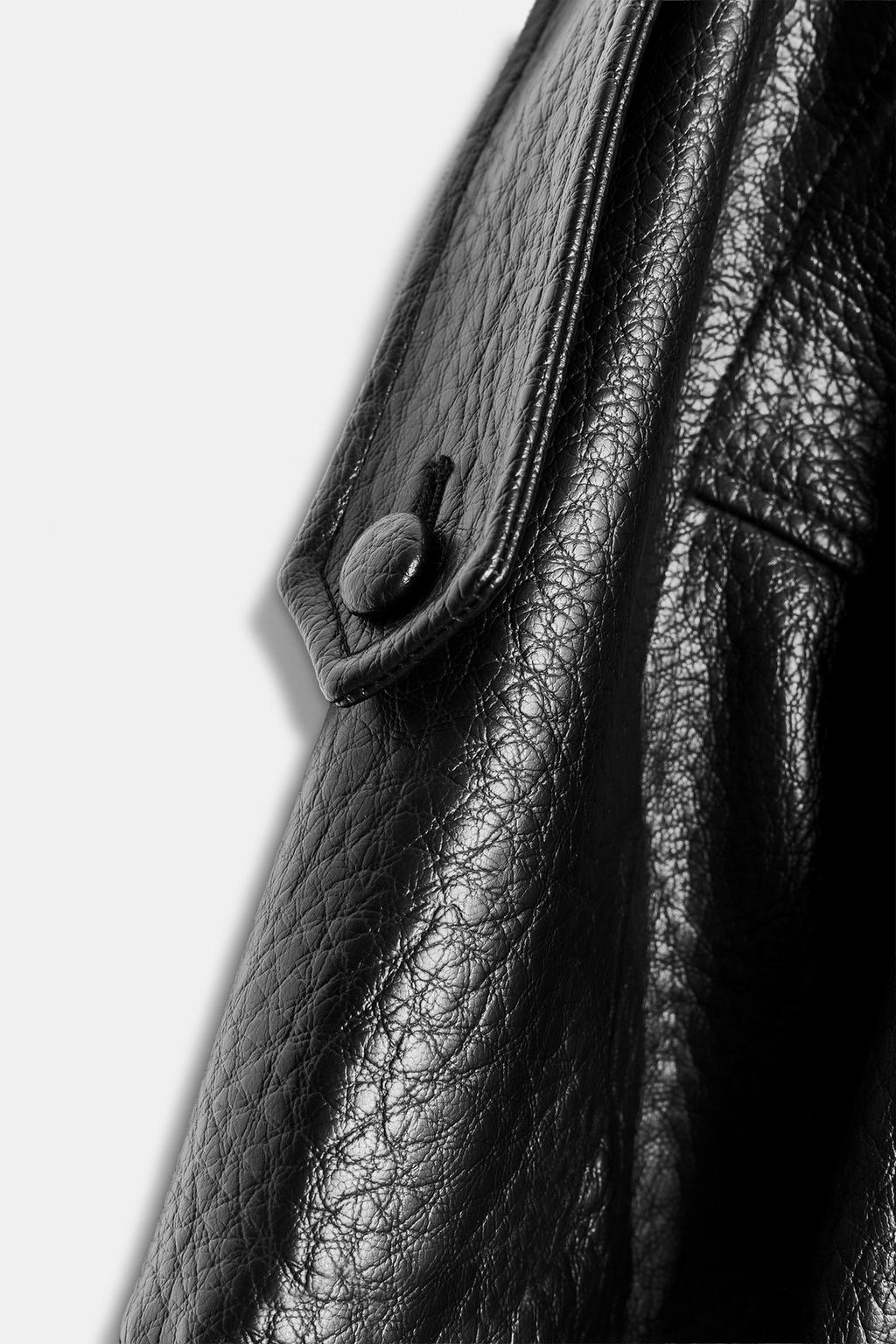 КУРТКА ИЗ ИСКУССТВЕННОЙ КОЖИ