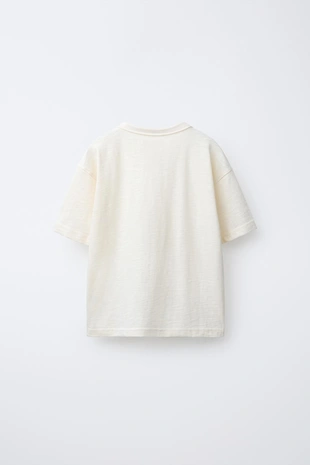 Однотонная футболка с воротником на пуговицах