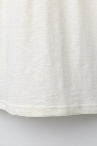 Однотонная футболка с воротником на пуговицах