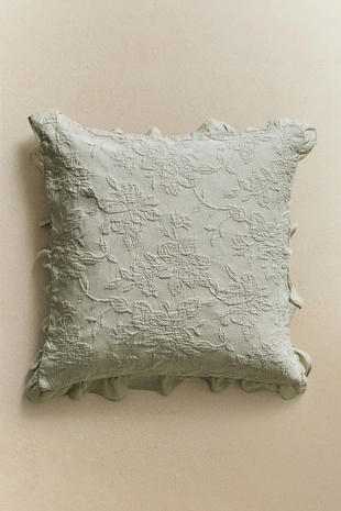 Чехол для подушки из джаккарда с оборками- Заказать в России