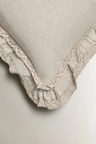 Чехол из льна для подушки с кружевным обрамлением- Заказать в России