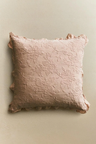 Чехол для подушки из жаккарда с оборками- Заказать в России