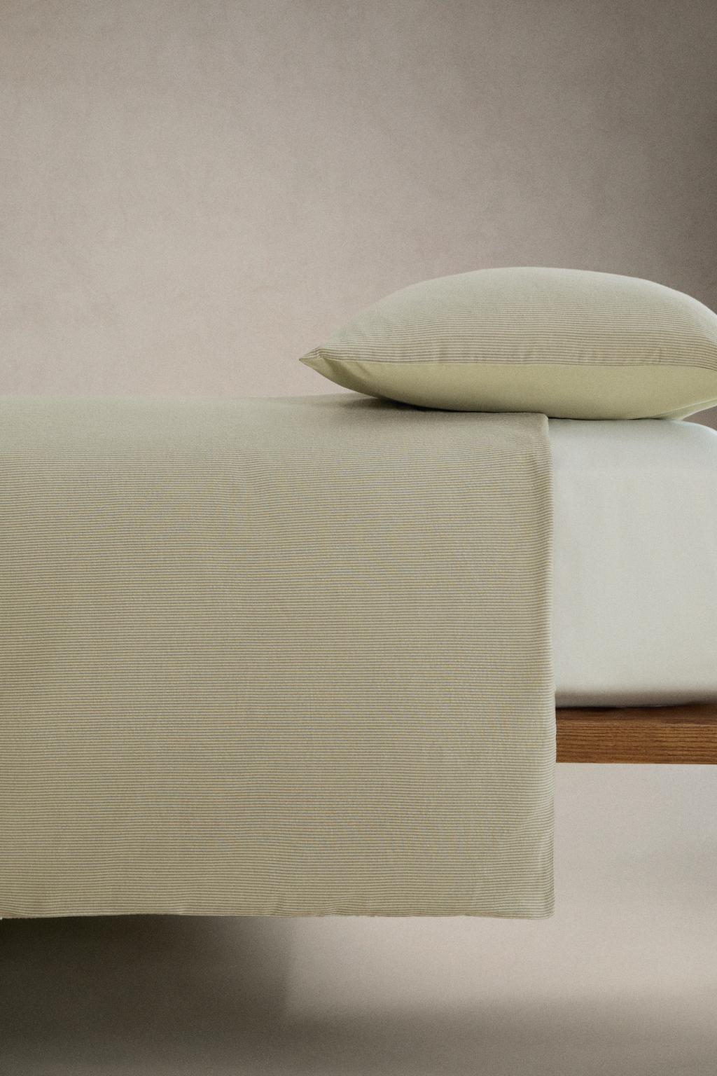 Покрывало из полосатого сирсакерового хлопка