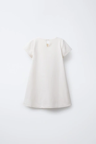 Платье с аппликацией