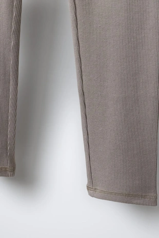 Легинсы в рубчик из модала с этикеткой- Заказать в России