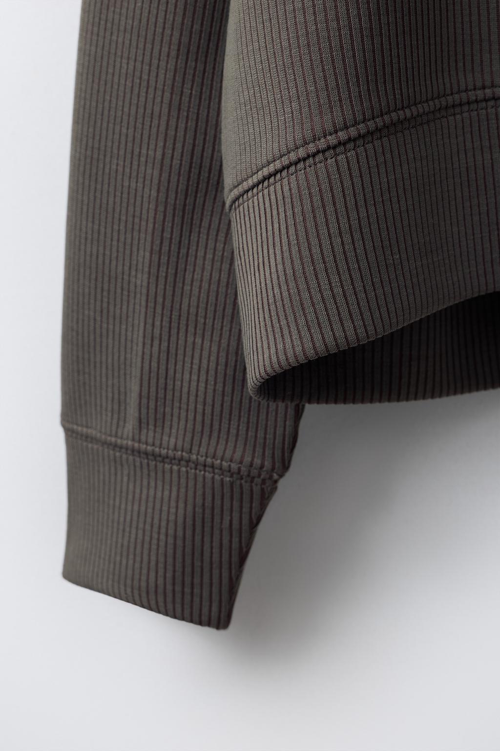 БОМБЕР В РУБЧИК С МОДАЛОМ