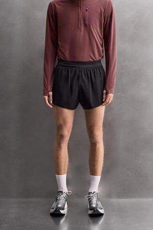 Легкие шорты для бега