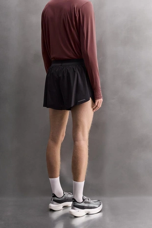 Легкие шорты для бега