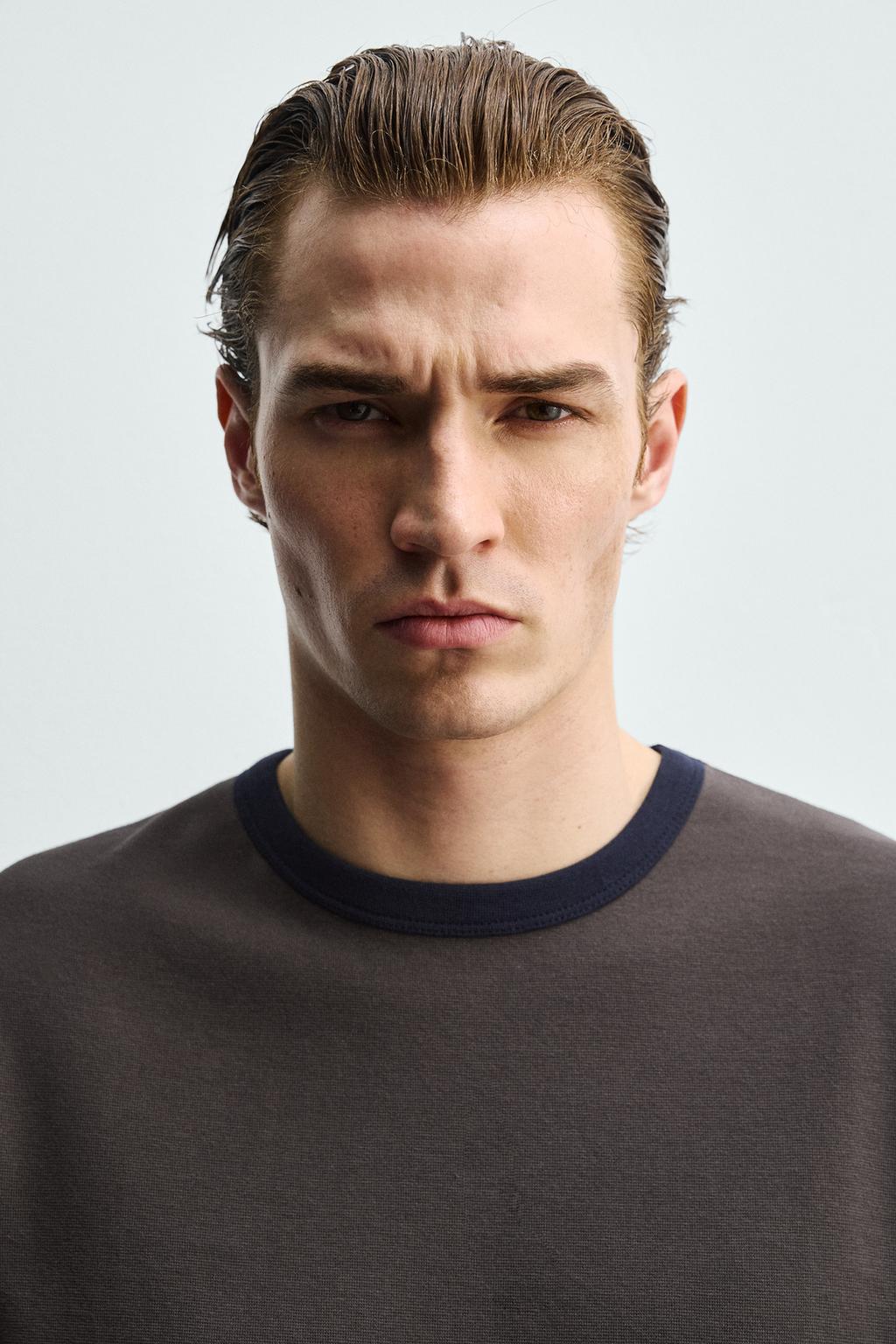 ФУТБОЛКА В РУБЧИК С КОНТРАСТНОЙ ОТДЕЛКОЙ БАЗОВАЯ