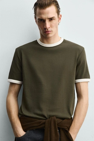 Футболка в рубчик с контрастной отделкой базовая- Заказать в России