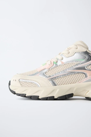 Кроссовки с сетчатой тканью- Заказать в России