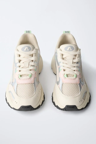 Кроссовки с сетчатой тканью- Заказать в России