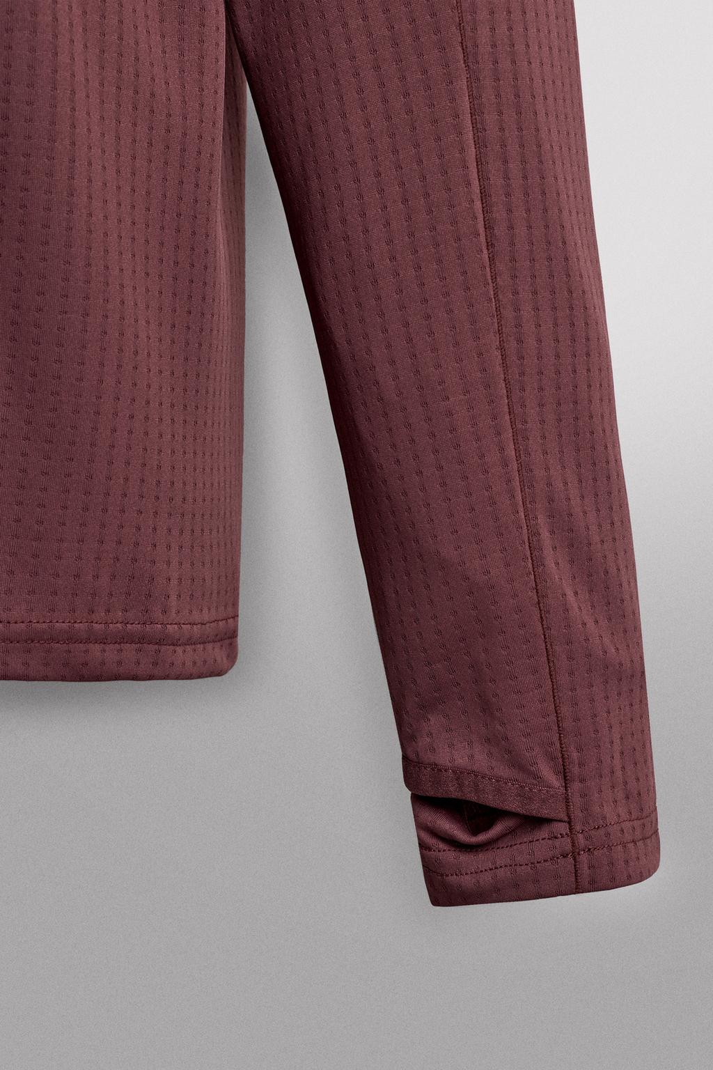 ТОЛСТОВКА С ВОРОТНИКОМ НА МОЛНИИ И КОМБИНИРОВАННЫМ КАРМАНОМ