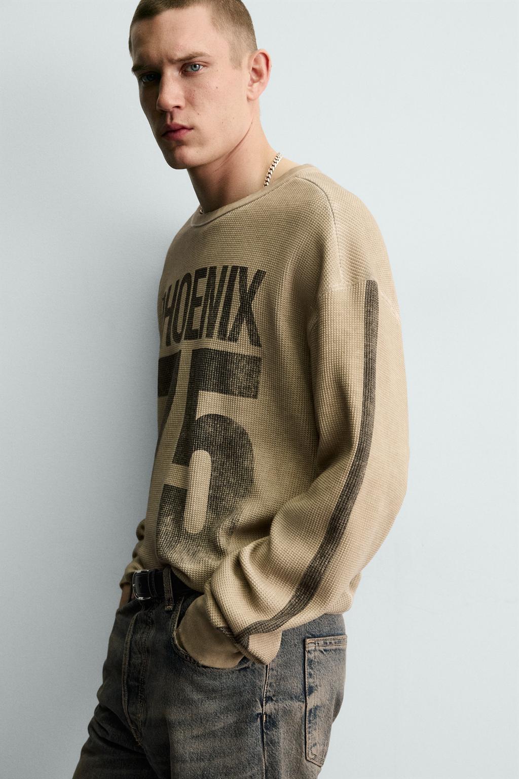 ТОЛСТОВКА С ВАФЕЛЬНОЙ СТРУКТУРОЙ И ПРИНТОМ