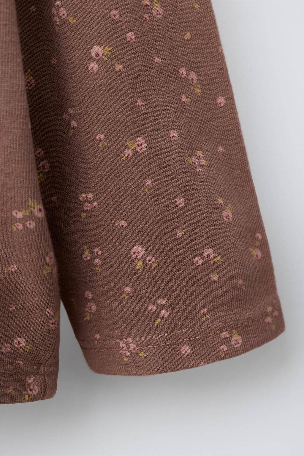 ФУТБОЛКА С ЦВЕТОЧНЫМ ПРИНТОМ