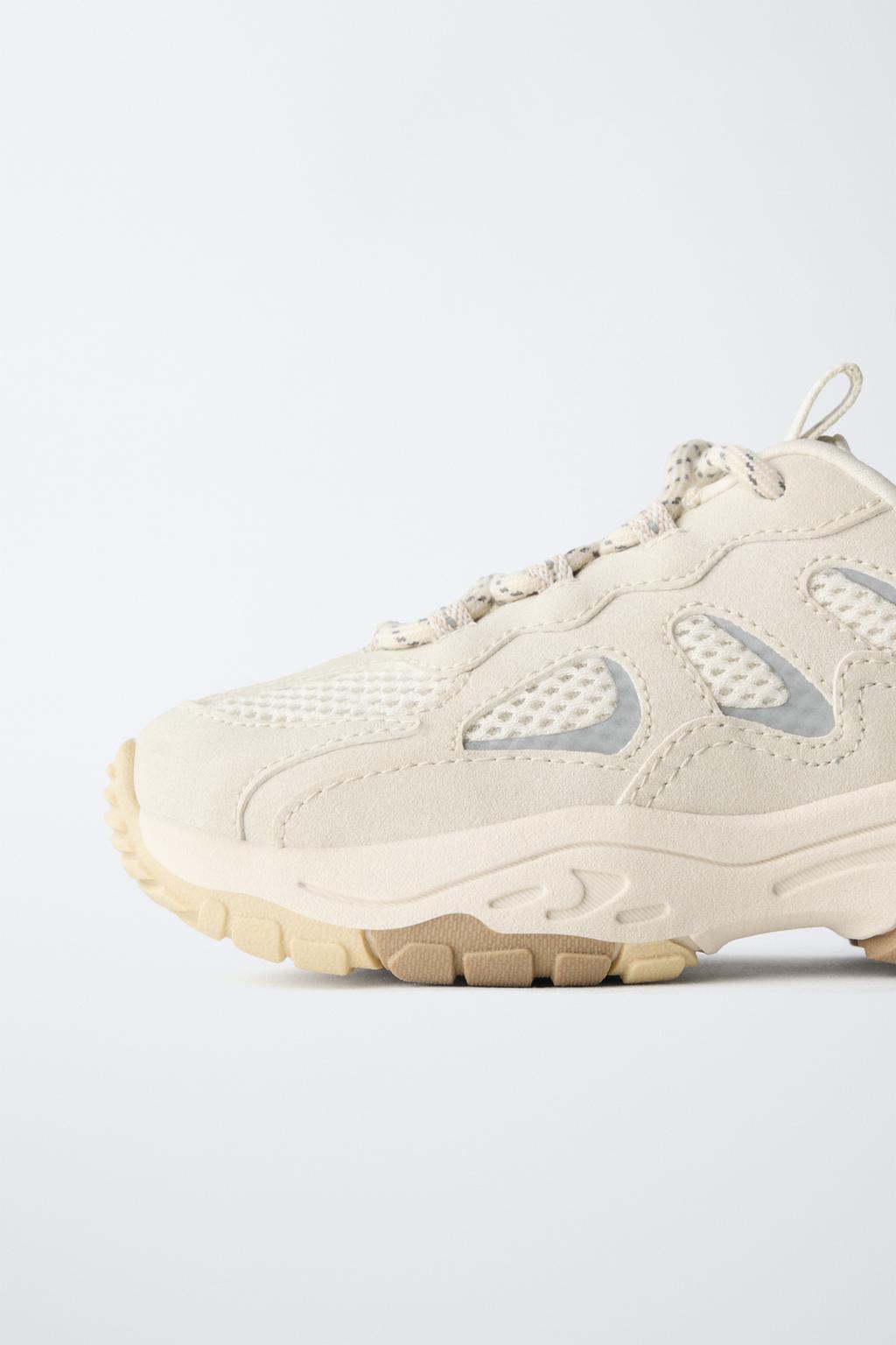 КРОССОВКИ С СЕТЧАТОЙ ТКАНЬЮ