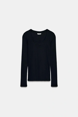 Футболка в рубчик с длинными рукавами