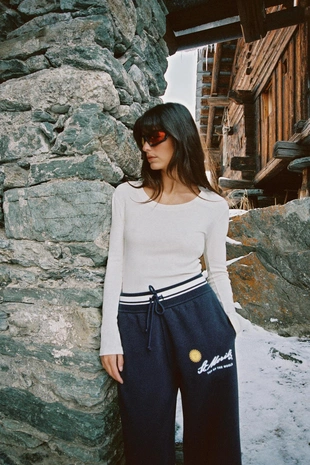 Футболка в рубчик с длинными рукавами