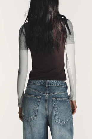 Футболка с эффектом тройного слоя и длинными рукавами- Заказать в России