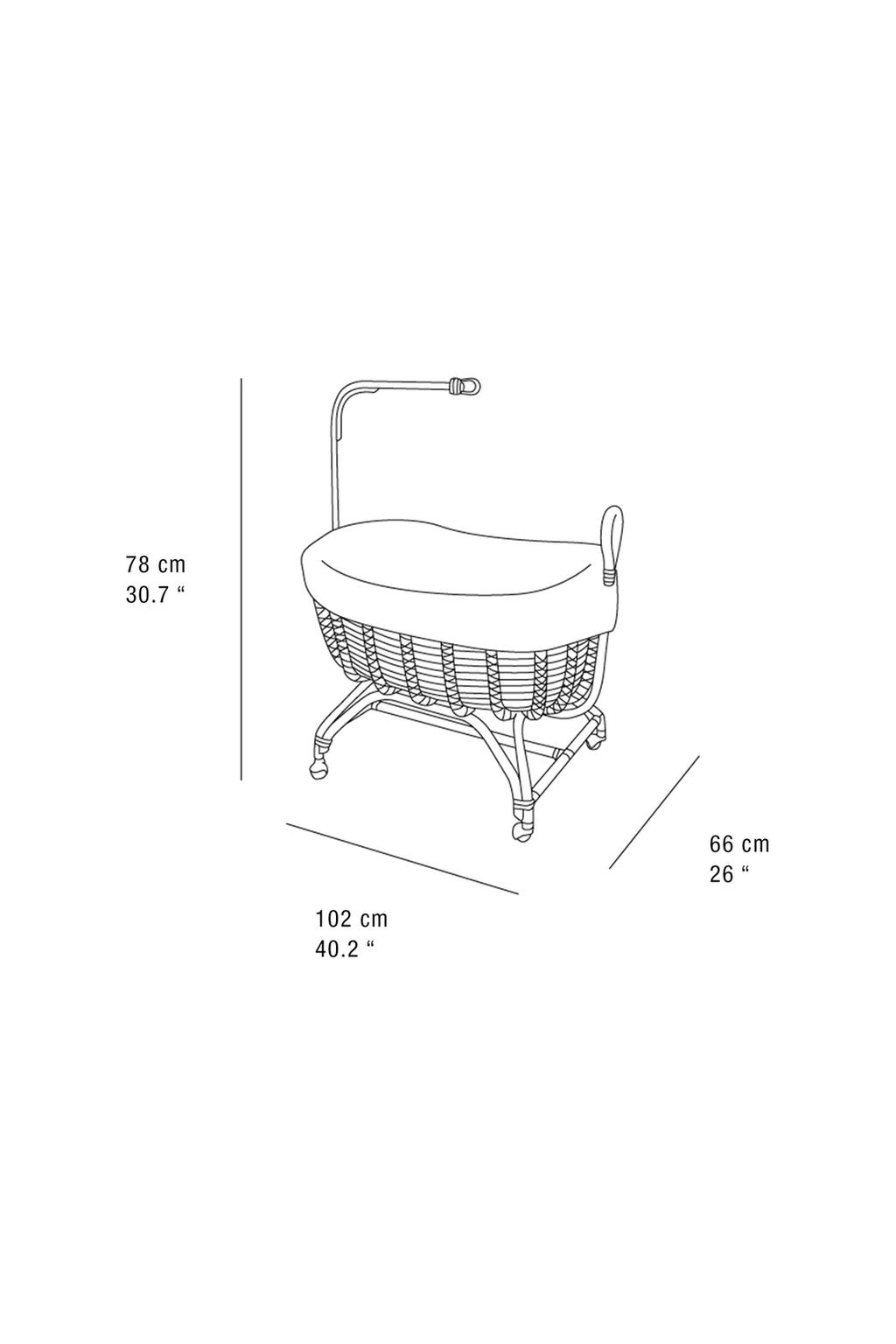 Детская мини-кроватка из ротанга