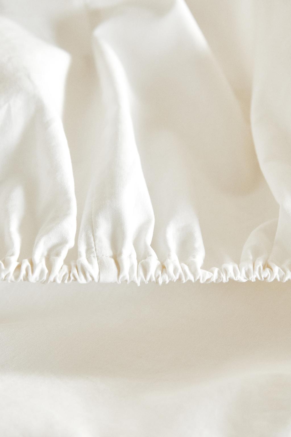 Простынь на резинке