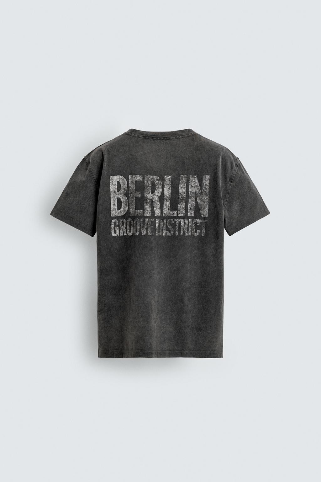 ФУТБОЛКА С КОНТРАСТНЫМ ПРИНТОМ И ЭФФЕКТОМ ПОТЕРТОСТИ