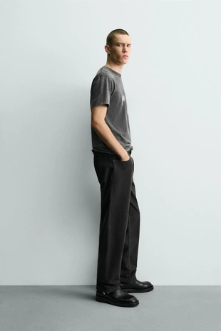 Футболка с контрастным принтом и эффектом потертости- Заказать в России