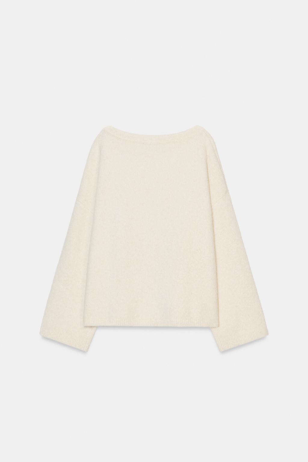 ДЖЕМПЕР С БРОШЬЮ