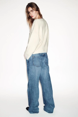 Джемпер с брошью- Заказать в России