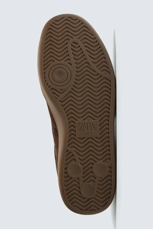 Кожаные кроссовки