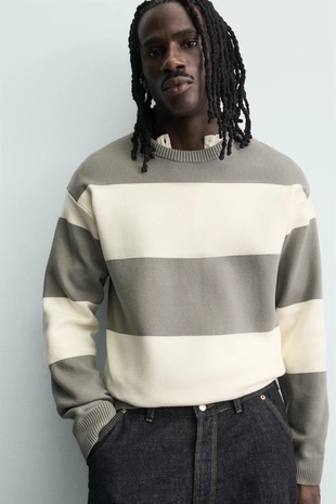 Мягкий свитер из рельефной ткани- Заказать в России