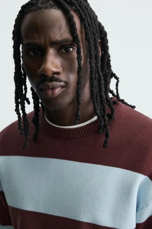 Свитер из мягкой рельефной ткани- Заказать в России