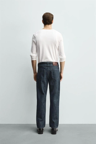 Джинсы классического кроя- Заказать в России