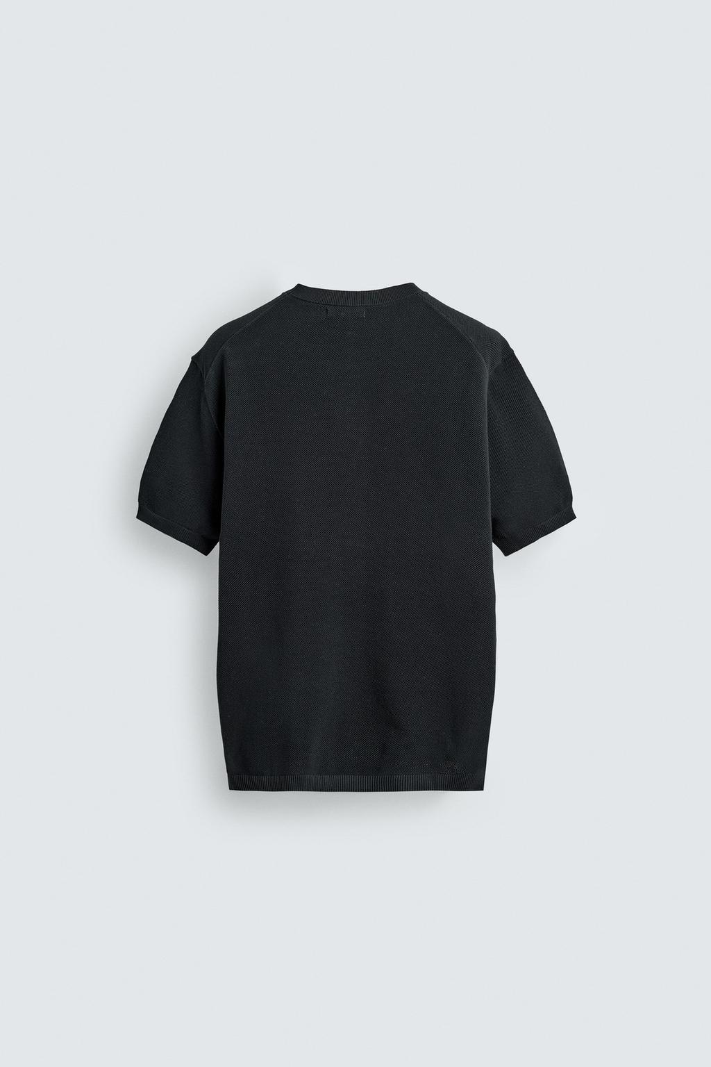 Трикотажная футболка свободного кроя