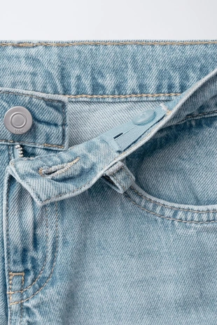 Джинсы WIDE LEG с нашивками с анималистическим принтом- Заказать в России